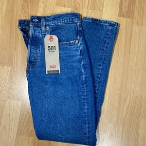 Levi 501 skinny NWT